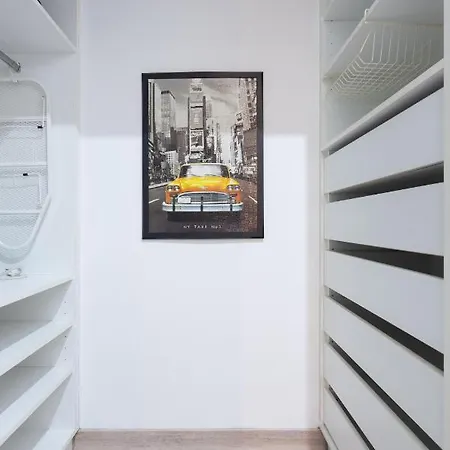 Home2book Center Design Cruz *