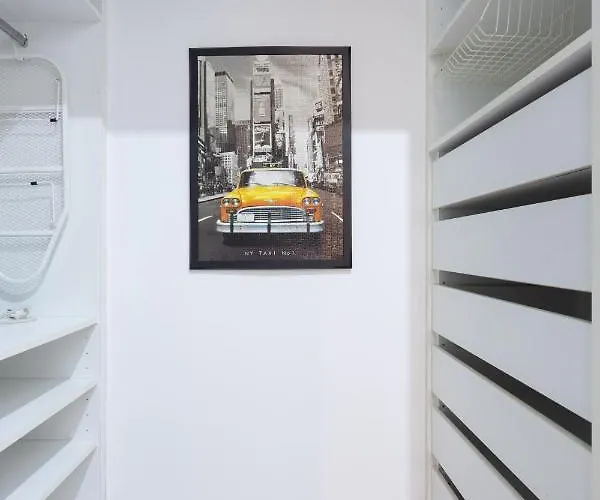 Home2book Center Design Cruz *